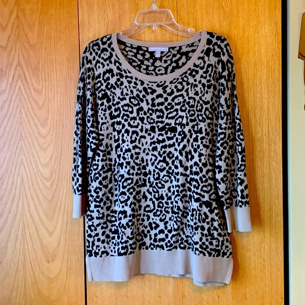 Banana Republic L leopard print black taupe crew neck sweater tunic 3/4 sleeve